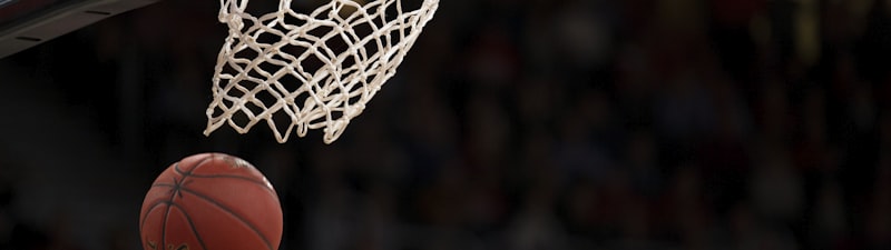 2024年F1澳大利亚大奖赛全场回放视频封面 - 赛车在阿尔伯特公园赛道飞驰